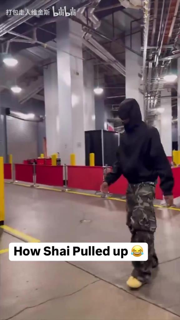 潮流也是NBA的頂端！SGA這出場(chǎng)造型真讓人捉摸不透?。? style=