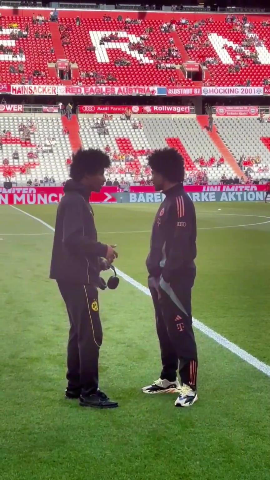 一模一樣的蓬蓬頭！一時分不清阿德耶米和格納布里了！